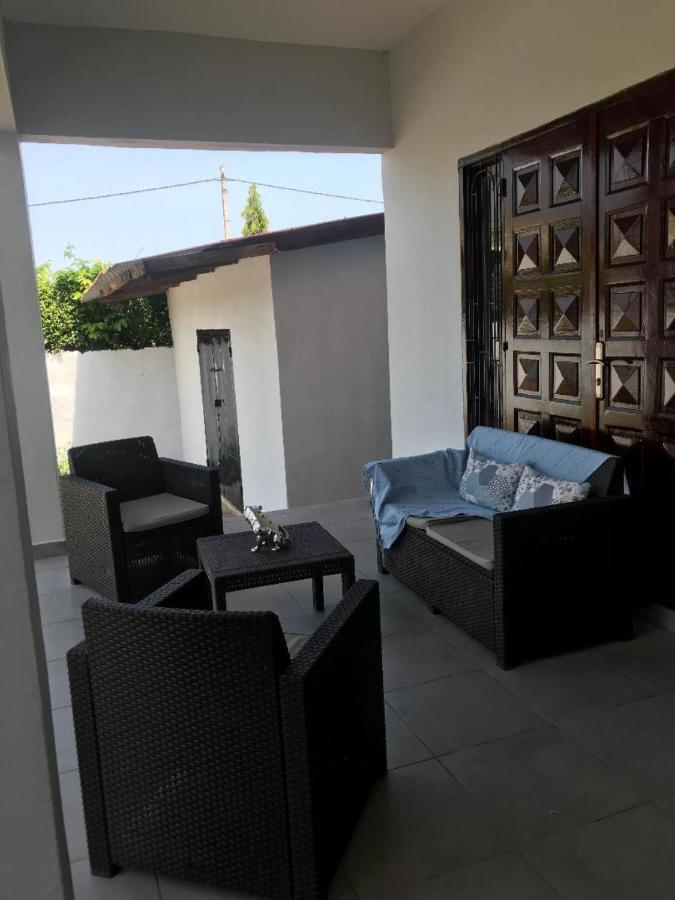 La Villa M Κονακρί Εξωτερικό φωτογραφία